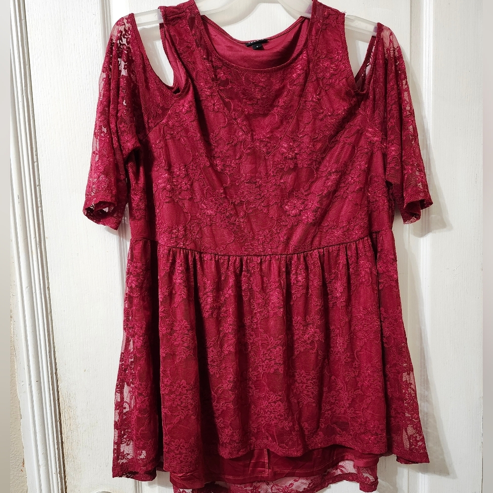 Torrid drop shoulder top.